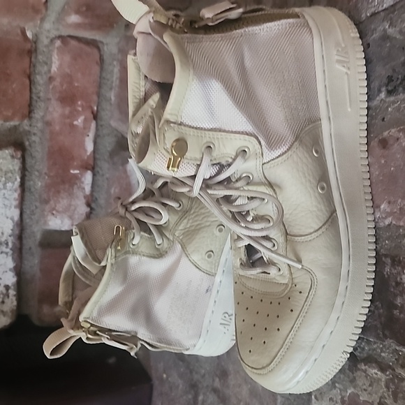 nike air force 1 mid special field
